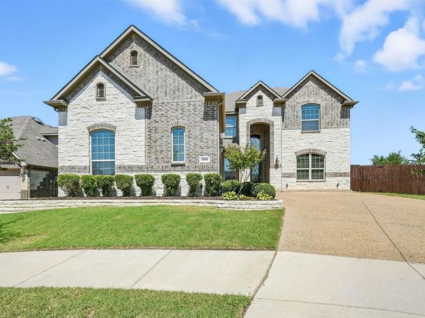 Living room of 9986 Atlantic Ln